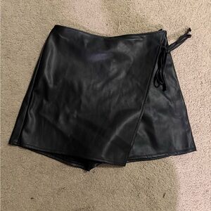 Abercrombie & Fitch Black Leather Mini Skirt